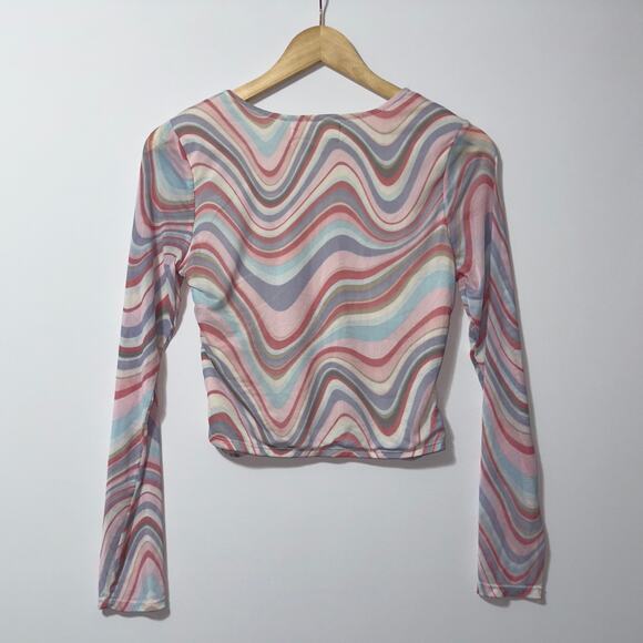 Madden NYC sheer long sleeve marble pattern crop top women’s size large - Picture 2 of 7